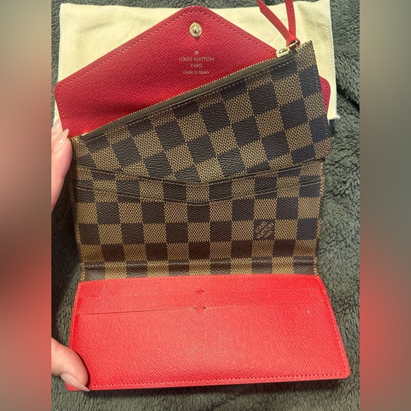 Louis Vuitton Josephine Wallet in Ebene - Picture 5 of 8